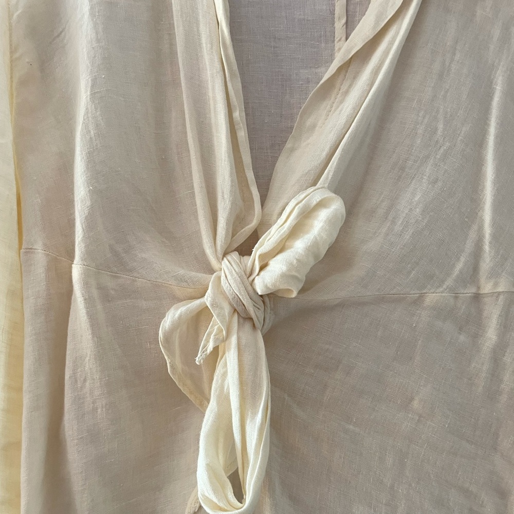 Zara linen cream romper so cute and unique in perfect condition and shape